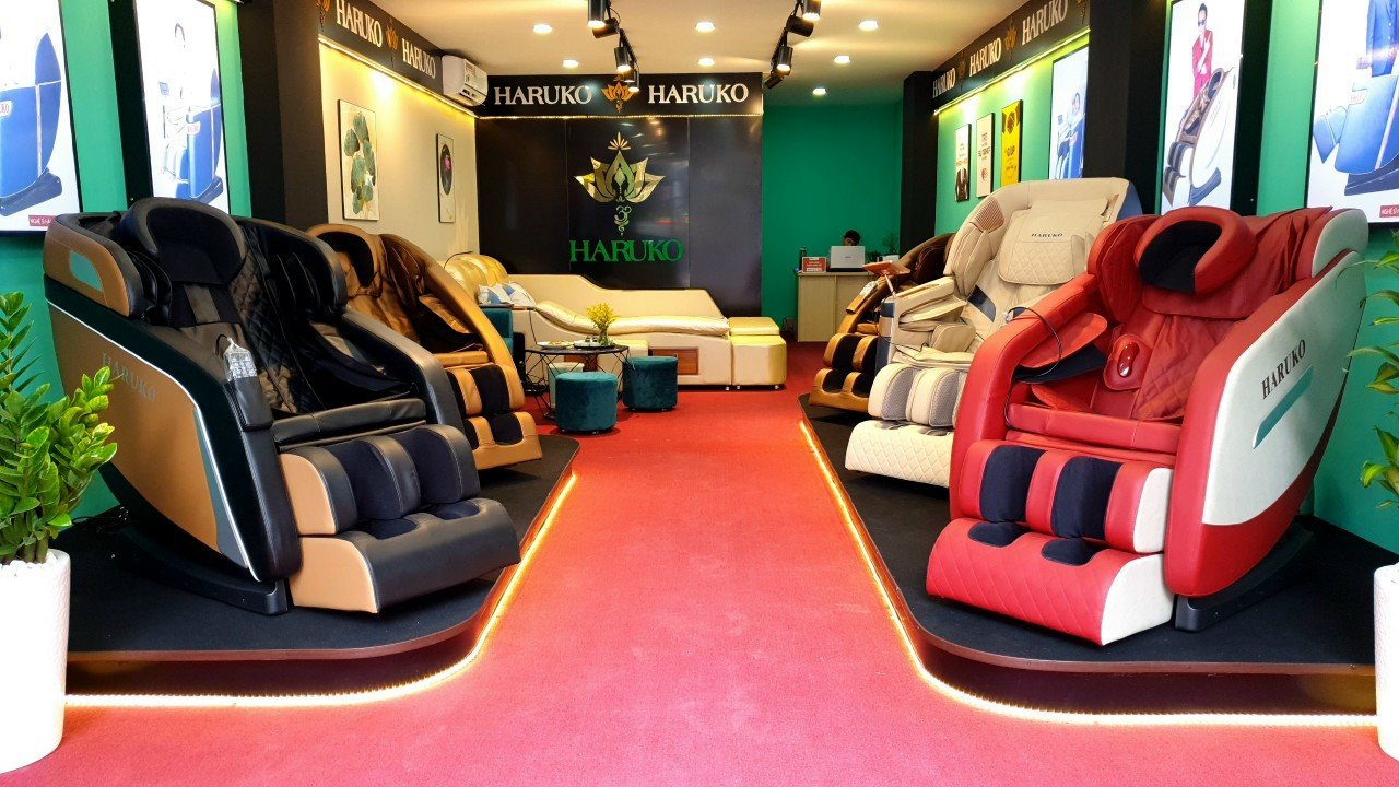 Ghế massage hàng trưng bày là sản phẩm bạn có thể dễ dàng nhận ra được bày bán ở nhiều nơi