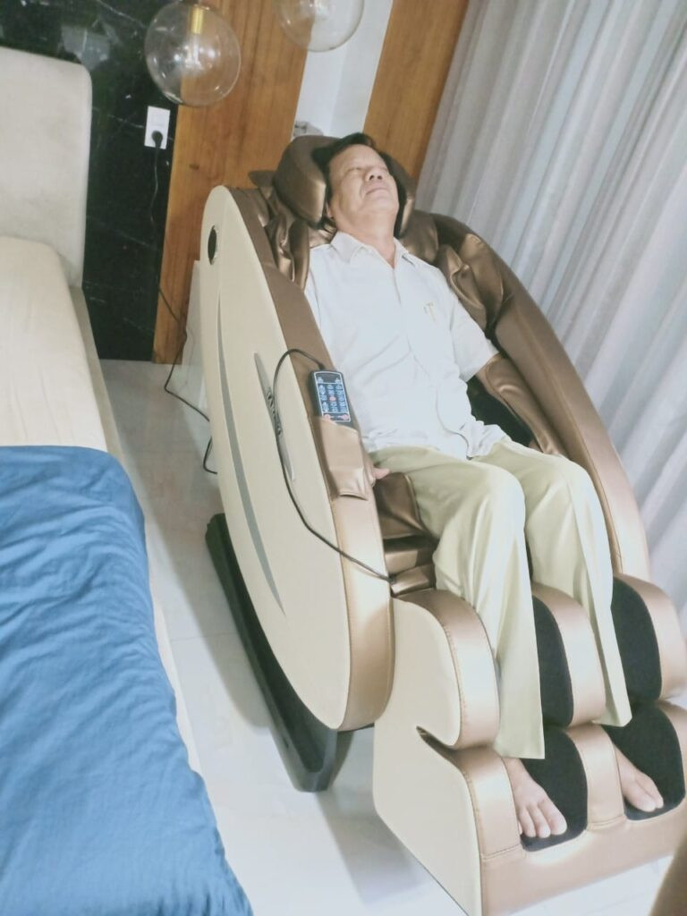 Người tiêu dùng thời điểm hiện tại có sự quan tâm vô cùng lớn đối với địa điểm bán ghế massage chính hãng tại Cao Bằng